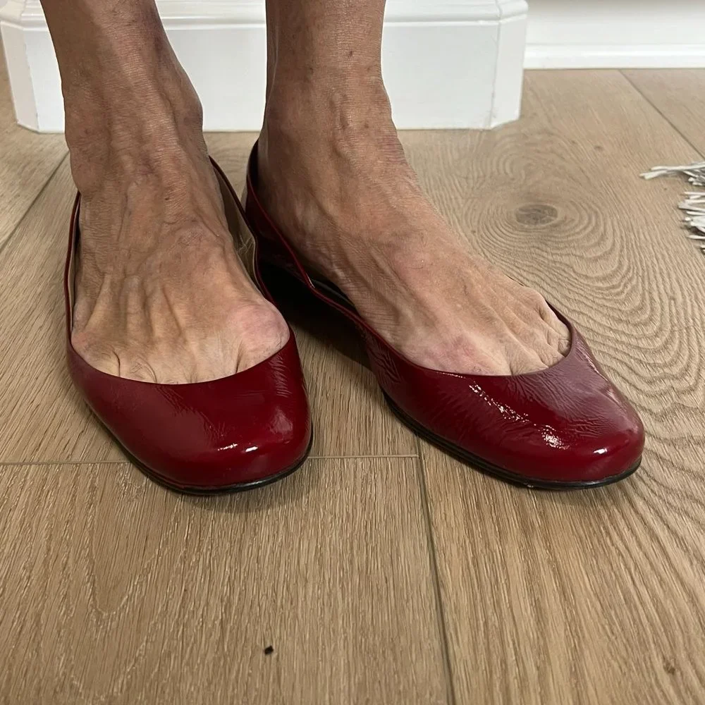 Blue/Red leather flats made in UAE collectible closing ceremony 2002 - Picture 3 of 9